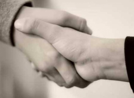 هل تعلم لماذا لا يجوز فى الاسلام ان تصافح المراة رجلا .. حقا اجابة مقنعه هل تعلم لماذا لا يجوز فى الاسلام ان تصافح المراة رجلا .. حقا اجابة مقنعه