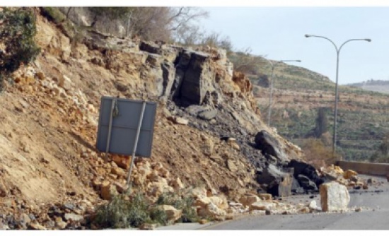 تشكيل لجنة لتقييم حالة  طريق إربد عمان