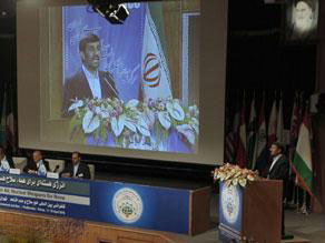 نجاد: استئصال إسرائيل قريباً ونأمر أمريكا بترك المنطقة