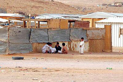 700 ألف أردني تحت خط الفقر !