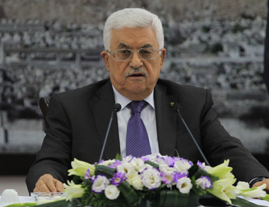 عباس: القاهرة ستدعو الفلسطينيين والاسرائيليين لاستئناف المفاوضات
