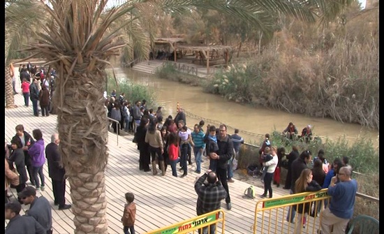 مسيحيو لبنان يحيون ذكرى عماد المسيح بنهر الاردن مسيحيو لبنان يحيون ذكرى عماد المسيح بنهر الاردن