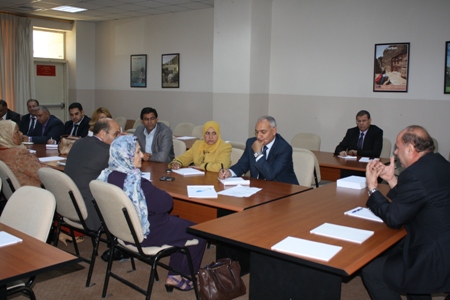 جلسة نقاشية بين جامعة الشرق الأوسط ولجنة التربية النيابية