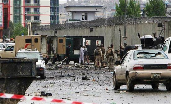 مقتل وإصابة 76 شخصا في هجوم شرق أفغانستان مقتل وإصابة 76 شخصا في هجوم شرق أفغانستان