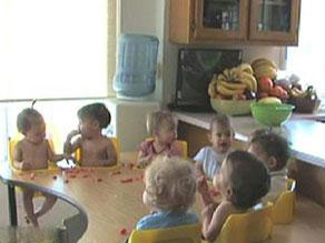 ناديا أم التوائم الثمانية تشعر بالذنب كل ساعة