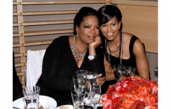 "ميشيل اوباما " تستقبل عامها الـ50 مع " اوبرا "