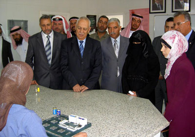 افتتاح مشروعات تعليمية وخدمية في محافظة معان