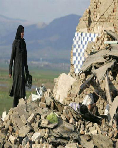 زلزال  يضرب جنوب شرق ايران ( فيديو وصور )