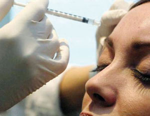 "البوتوكس" يهدد بفقدان الأصدقاء والأحباب