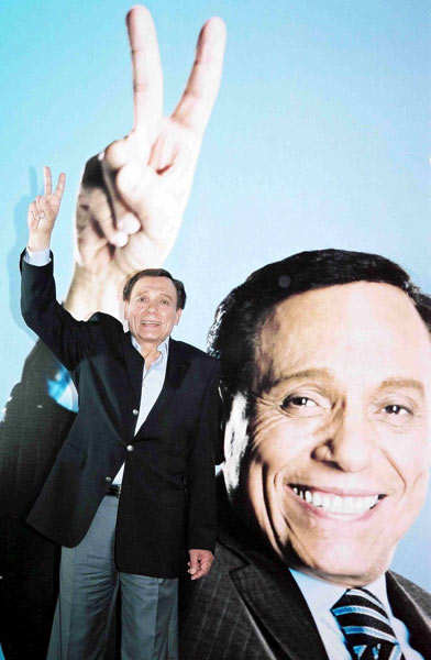 زهايمر يخفض أجر عادل الإمام 