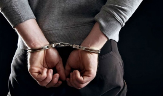 القبض على 4 مطلوبين بقضايا سرقة بمداهمة امنية في اربد القبض على 4 مطلوبين بقضايا سرقة بمداهمة امنية في اربد