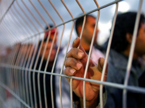 خطوات تصعيدية للأسرى الفلسطينيين في سجون الاحتلال خطوات تصعيدية للأسرى الفلسطينيين في سجون الاحتلال