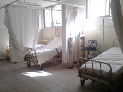 زراعة الاشجار في ساحات مركز صحي سوف