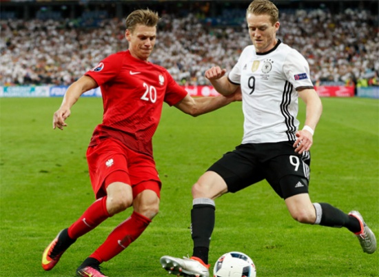 ألمانيا تتعادل مع بولندا في أول مباراة دون أهداف بيورو 2016 ألمانيا تتعادل مع بولندا في أول مباراة دون أهداف بيورو 2016