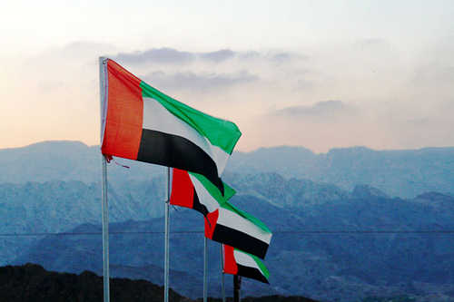 الإمارات: وفاة و1007 إصابات جديدة بكورونا الإمارات: وفاة و1007 إصابات جديدة بكورونا