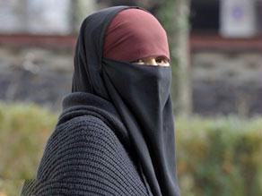 البرلمان البلجيكي يوافق على حظر النقاب