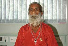 مسن هندي "لا يأكل ولا يشرب" منذ 70 عاماً