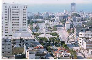 اسطول سفن يحمل منازل جاهزة ومساعدات انسانية يستعد للتوجه الى غزة   