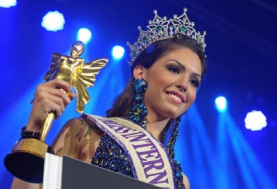 بالصورة .. ملكة جمال المتحولات جنسيا !! بالصورة .. ملكة جمال المتحولات جنسيا !!