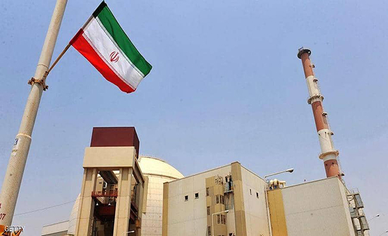 مفتشون يعثرون على "مواد مشعة" في موقعين إيرانيين مفتشون يعثرون على "مواد مشعة" في موقعين إيرانيين