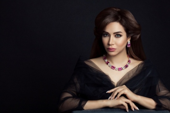 فيديو :  لجين عمران تظهر بالبرقع