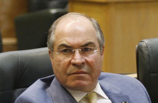 الملقي غدا في دبي والاربعاء في تونس