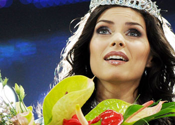 المرأة الجميلة تتسبب بالعقم وأمراض القلب والسكري