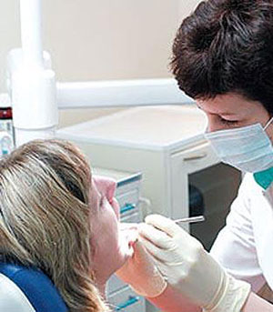 أمراض اللثة لدى الأم قد تقتل الجنين