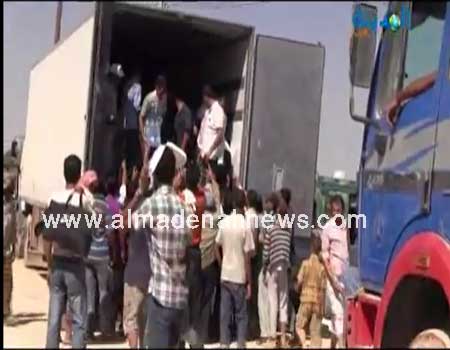 بحث تحسين خدمات المياه للاجئين السوريين بالزعتري