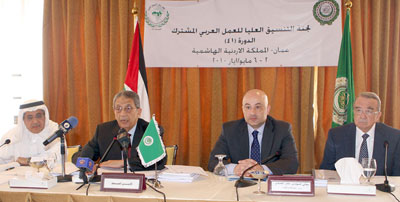 الفقر والبطالة أهم التحديات التي تواجه الدول العربية الفقر والبطالة أهم التحديات التي تواجه الدول العربية