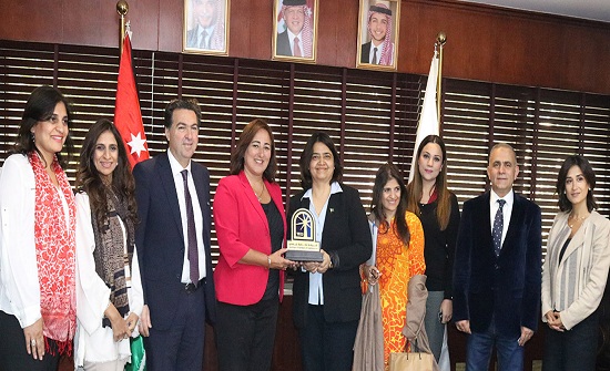 بدران: جهود ملكية لتعزيز علاقات الاردن الاقتصادية مع الخارج