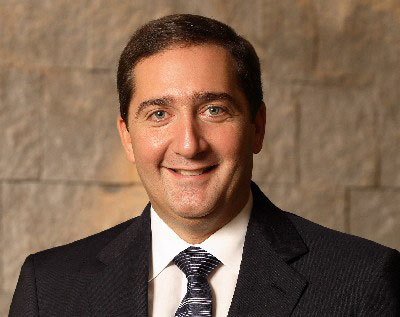 الرفاعي يحتمي بالملك لأنه فلسطيني ؟ 