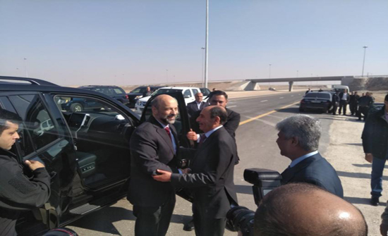 الرزاز يفتتح طريق الازرق / العمري الرزاز يفتتح طريق الازرق / العمري
