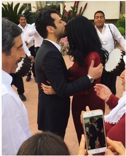 التعليق الأول لإيمان الباني بعد زواجها من التركي مراد! التعليق الأول لإيمان الباني بعد زواجها من التركي مراد!