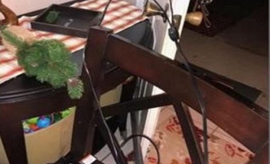 صور : مكالمة هاتفية ومنشور على فيسبوك يكشفان جريمة قتل في أمريكا صور : مكالمة هاتفية ومنشور على فيسبوك يكشفان جريمة قتل في أمريكا