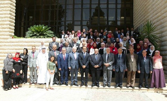 الطويسي يفتتح المؤتمر السابع لأبحاث الموهبة والتفوق في الوطن العربي الطويسي يفتتح المؤتمر السابع لأبحاث الموهبة والتفوق في الوطن العربي