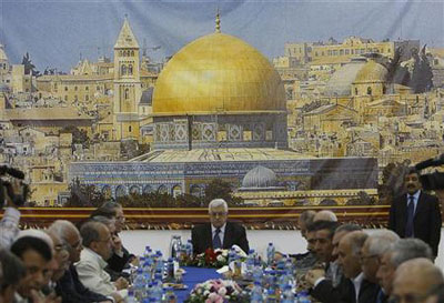 موافقة الفلسطينيين على المحادثات غير المباشرة تفتح باب التفاوض