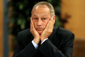 وزير خارجية مصر يشكو من "معاكسات هاتفية" بعد منتصف الليل