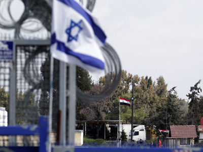 اسرائيل تقيم مواقع عسكرية على الحدود مع سورية
