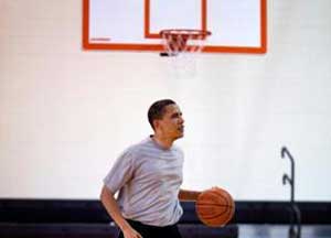 أوباما لا يعرف كيف يشغل جهاز "آي بود"؟