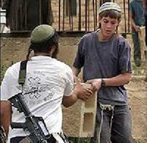 مستوطنون يهود يجرفون 30 دونما من أراضي جالود بنابلس