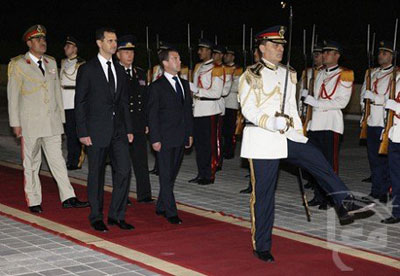 الأسد وميدفيدف يلتقيان بمشعل- روسيا طالبت بالافراج عن شاليط