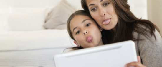 7 أسباب تدفعك للإقلاع عن نشر صور أطفالك على فيسبوك 7 أسباب تدفعك للإقلاع عن نشر صور أطفالك على فيسبوك