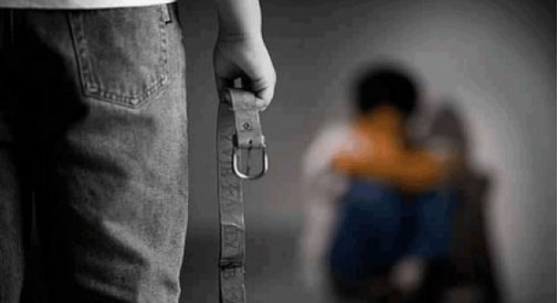 اتهام أب بقتل ابنه في غسالة الثياب اتهام أب بقتل ابنه في غسالة الثياب