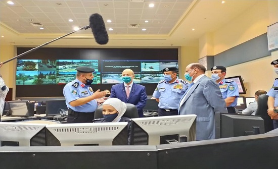 الرزاز يزور الأمن العام