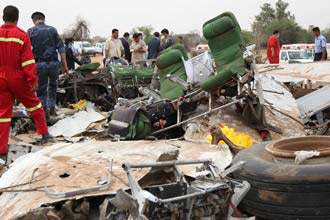 ليبيا تستبعد فرضية "الارهاب" خلف سقوط الطائرة بطرابلس 