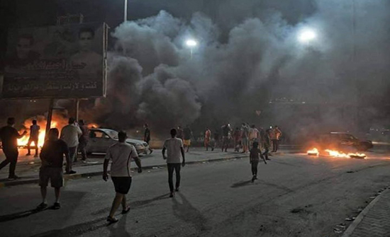 مظاهرات غاضبة بمناطق شرق ليبيا.. وحرق مقر حكومي .. بالفيديو مظاهرات غاضبة بمناطق شرق ليبيا.. وحرق مقر حكومي .. بالفيديو
