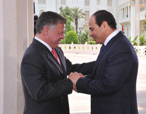الملك يغادر إلى القاهرة الملك يغادر إلى القاهرة