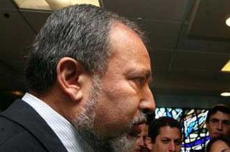 كوريا الشمالية تصف ليبرمان بالمتطرف و"المعتوه"