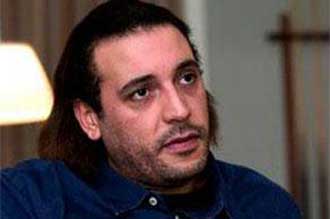 حارسات نجل القذافي يثرن انتباه سكان الأقصر